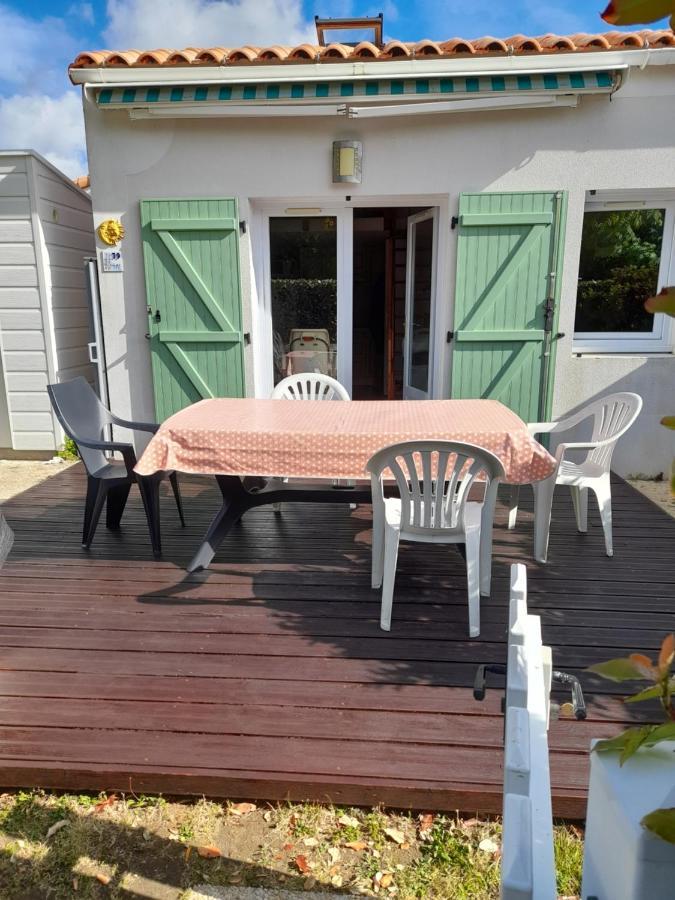 לה-טראנש-סור-מר Maisonnette A Deux Pas De La Plage Dans Residence Calme מראה חיצוני תמונה